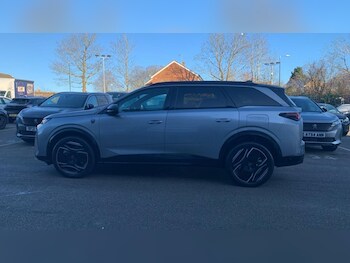 Used Peugeot 5008 2024 for sale - 75840999: Photo