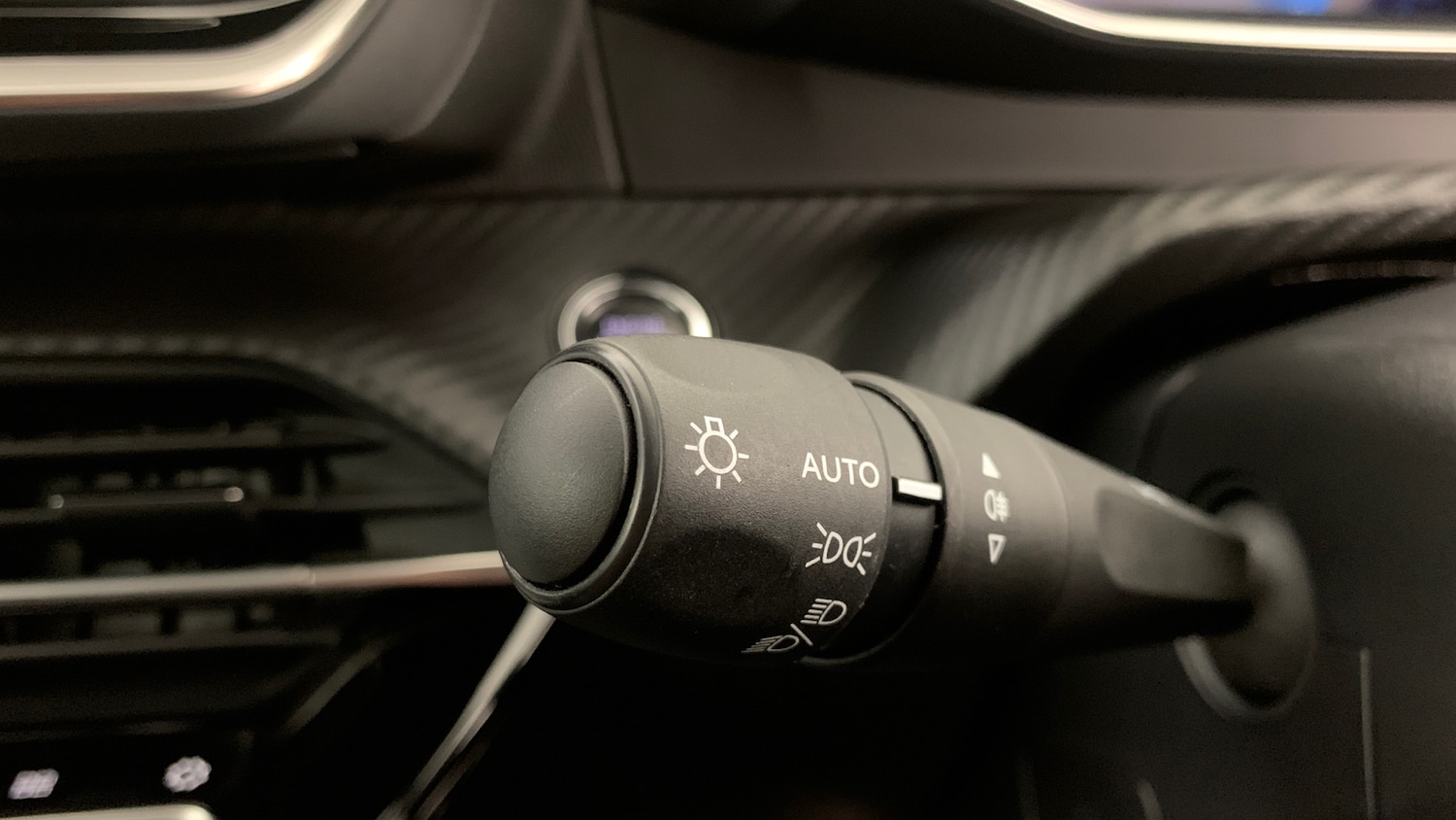 Used Peugeot 2008 2022 for sale - 76095564: Photo 32