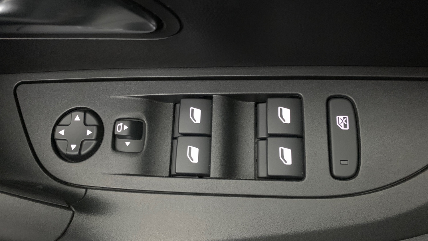 Used Peugeot 2008 2022 for sale - 76095564: Photo 35