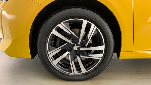 Used Peugeot 208 2023 for sale - 76110260: Photo 6