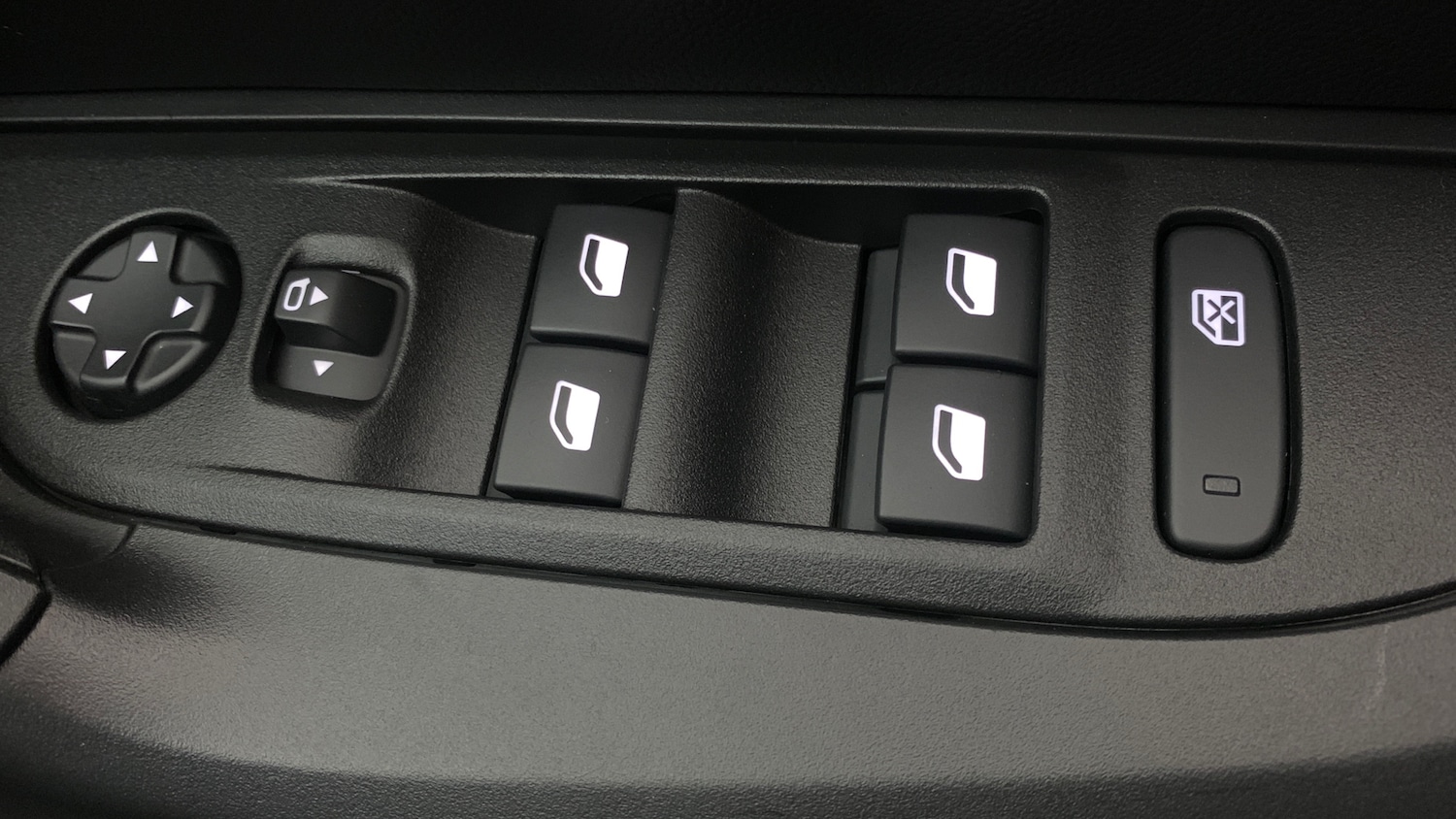 Used Peugeot 2008 2025 for sale - 77244473: Photo 44