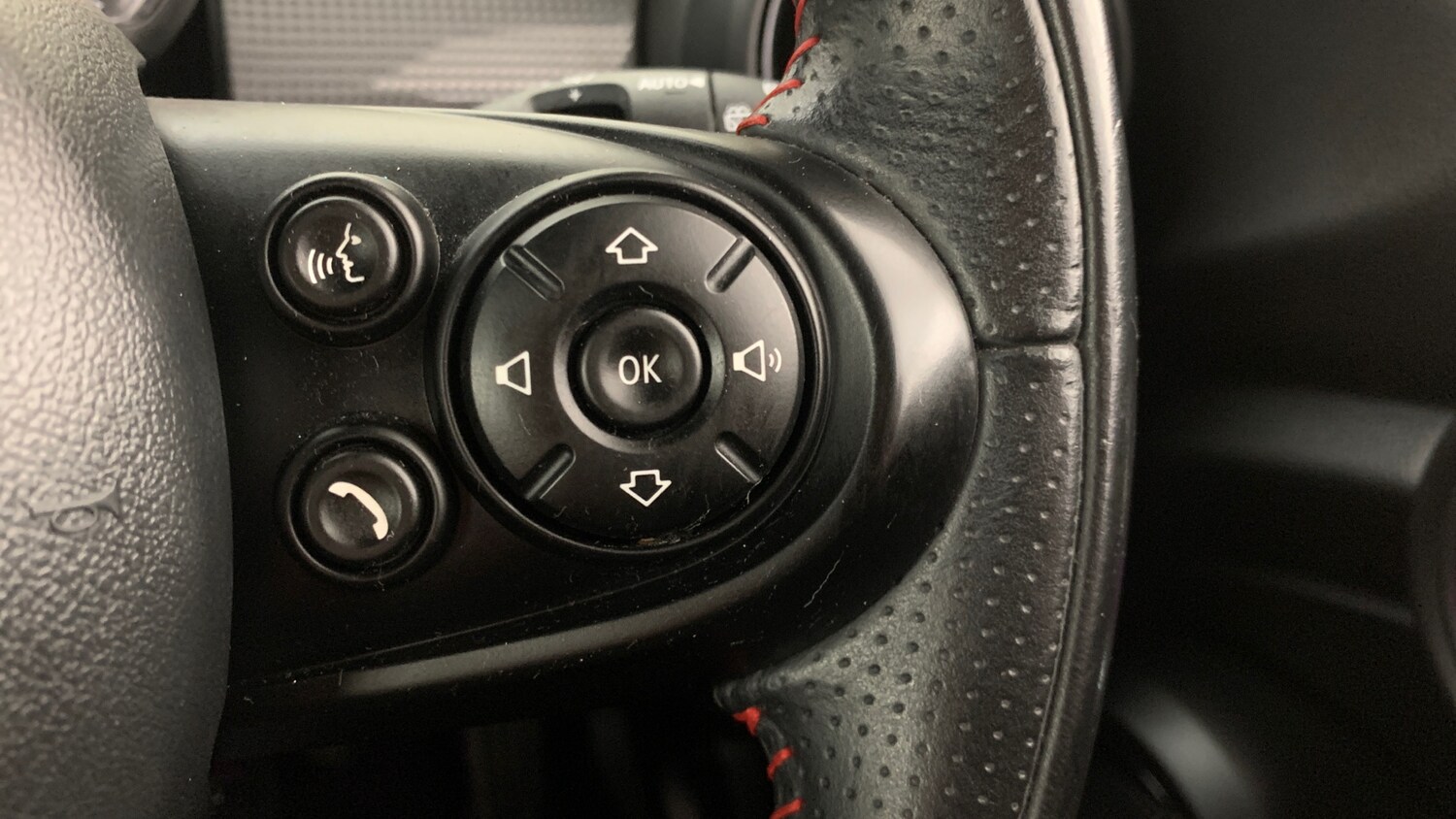 Used MINI Hatch 2019 for sale - 76716068: Photo 19