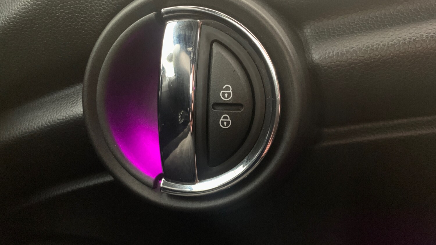 Used MINI Hatch 2019 for sale - 76716068: Photo 41