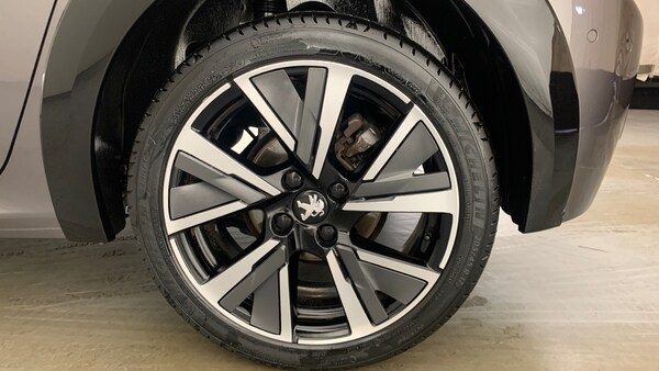 Used Peugeot 208 2022 for sale - 75671390: Photo 17
