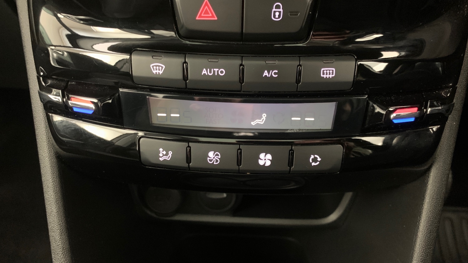 Used Peugeot 2008 2019 for sale - 76086028: Photo 29