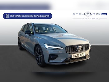 2025 - 2.0 B4P Plus Dark 5dr Auto [7 speed]