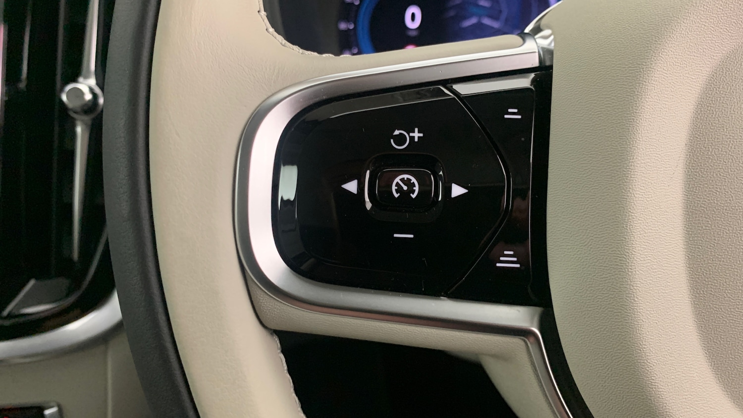 Used Volvo V60 2025 for sale - 76716069: Photo 20