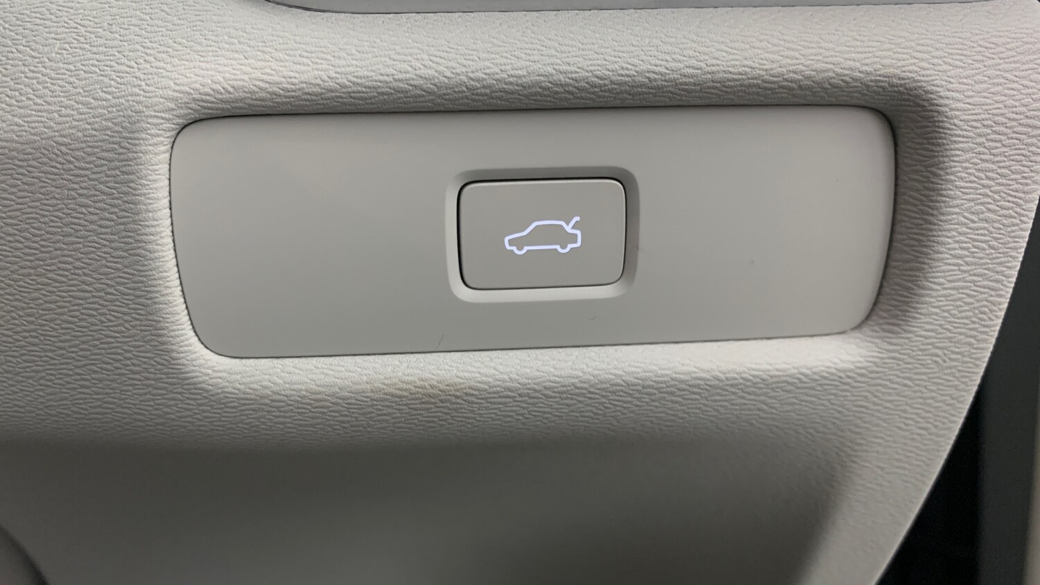 Used Volvo V60 2025 for sale - 76716069: Photo 21