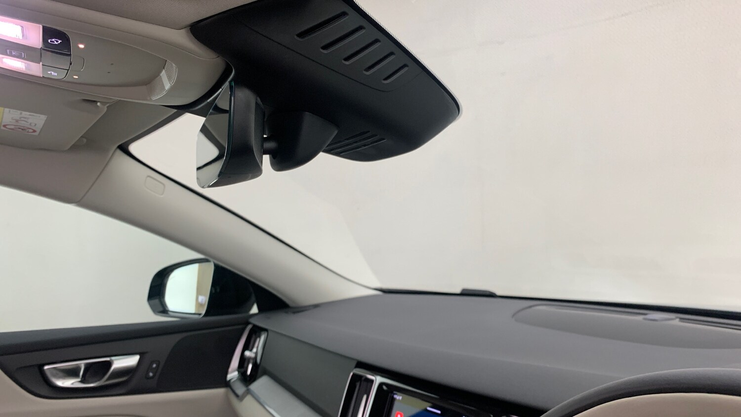 Used Volvo V60 2025 for sale - 76716069: Photo 49