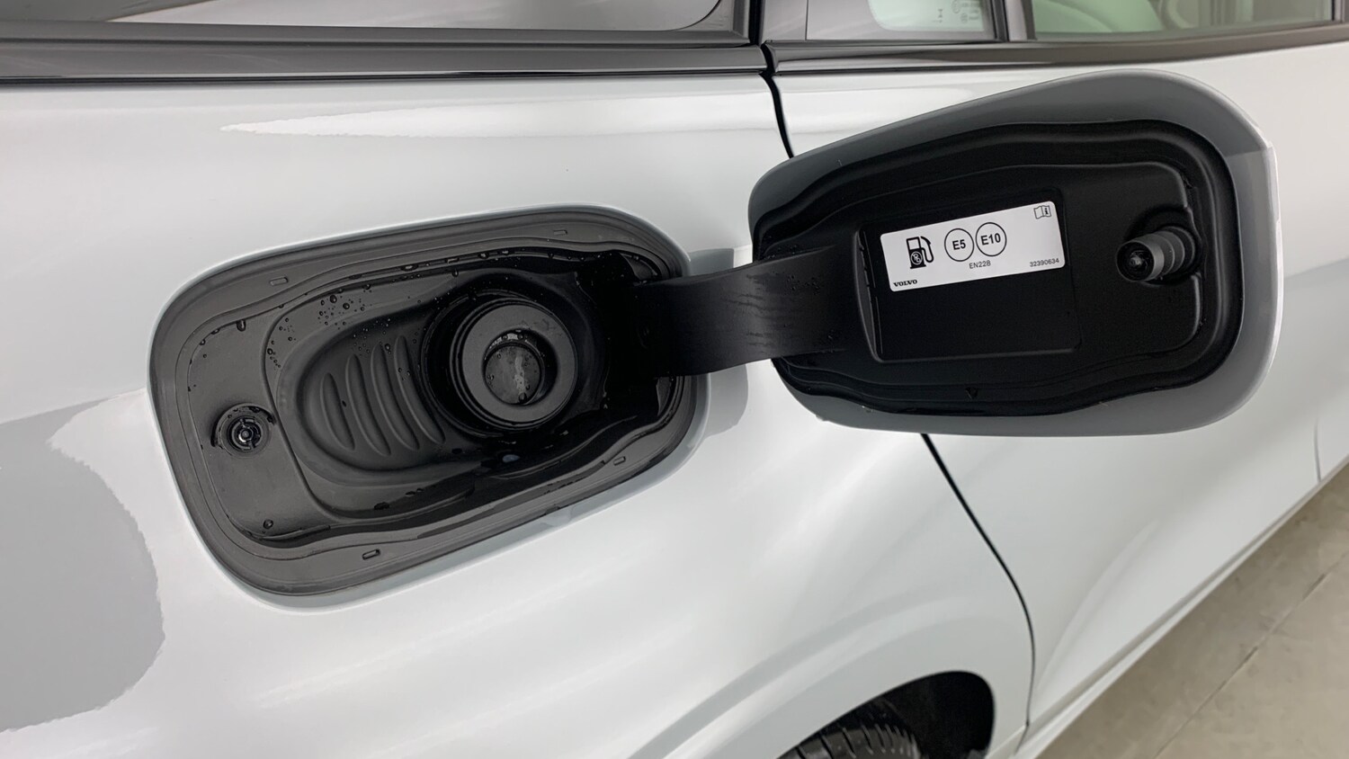 Used Volvo V60 2025 for sale - 76716069: Photo 55