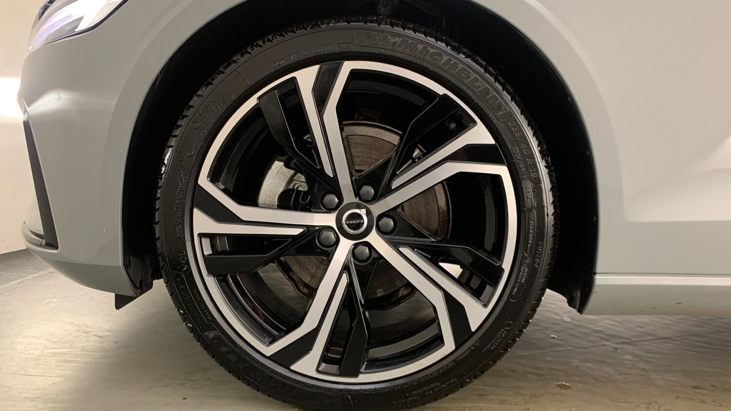 Used Volvo V60 2025 for sale - 76716069: Photo 7