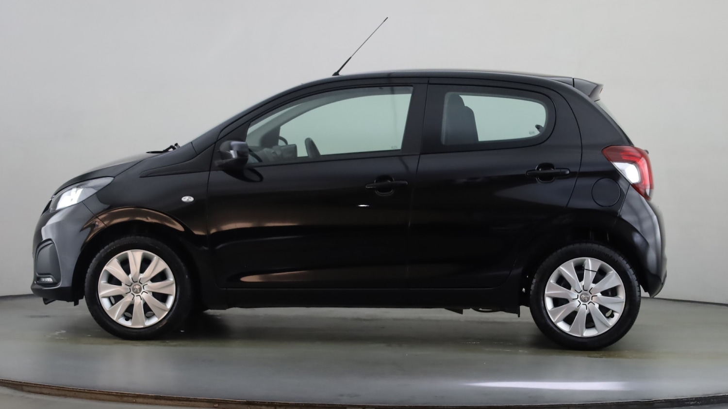 Used Peugeot 108 2018 for sale - 76866812: Photo 14