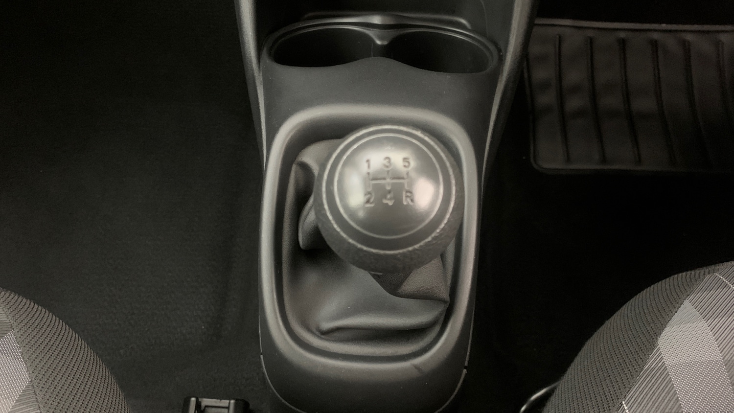 Used Peugeot 108 2018 for sale - 76866812: Photo 30