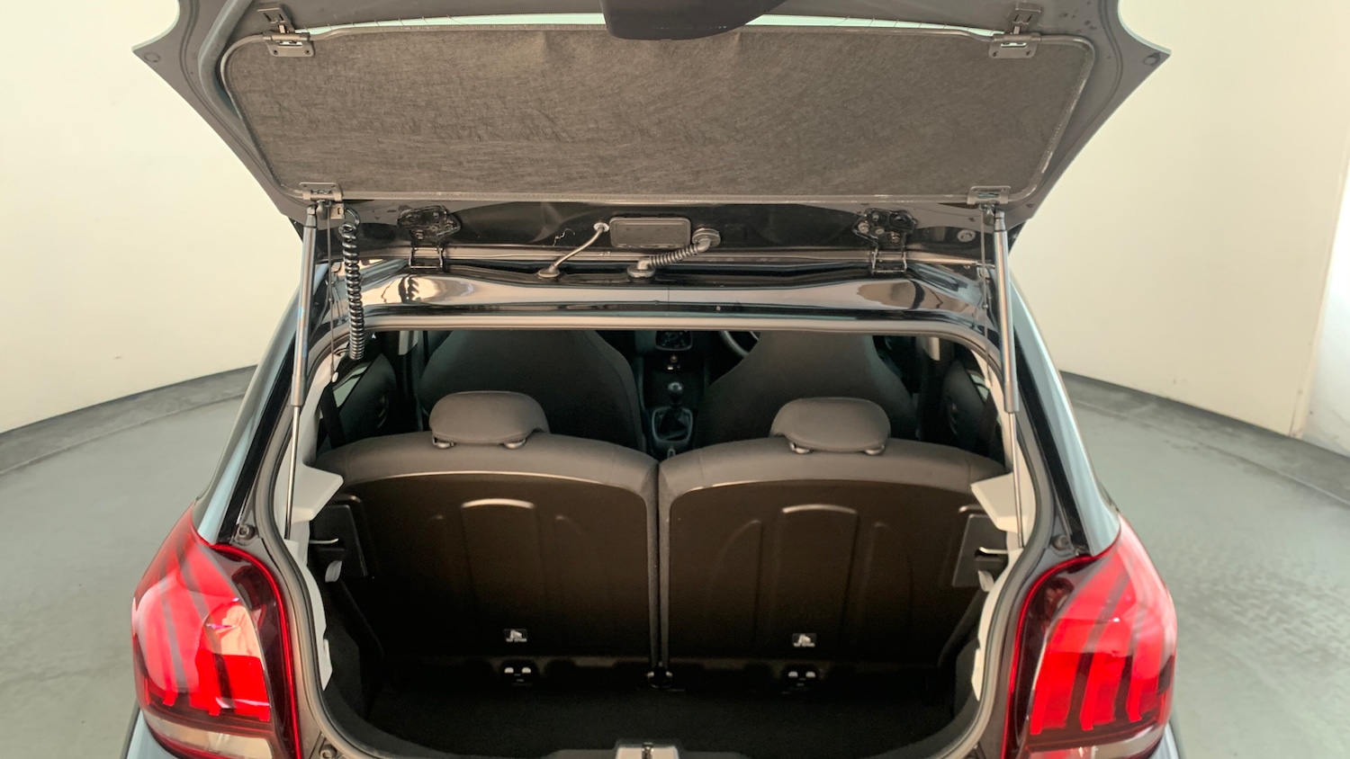 Used Peugeot 108 2018 for sale - 76866812: Photo 5