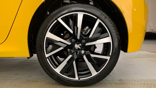 Used Peugeot 208 2021 for sale - 76110252: Photo 17