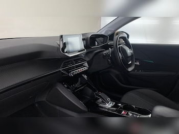 Used Peugeot 208 2021 for sale - 76110252: Photo 2