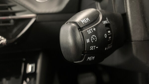 Used Peugeot 208 2021 for sale - 76110252: Photo 35