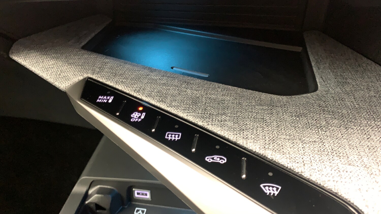 Used Peugeot 3008 2025 for sale - 76400033: Photo 32