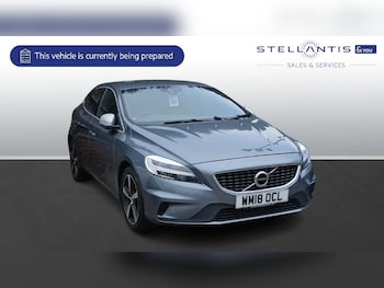 Used Volvo V40 2018 for sale - 78087695: Photo