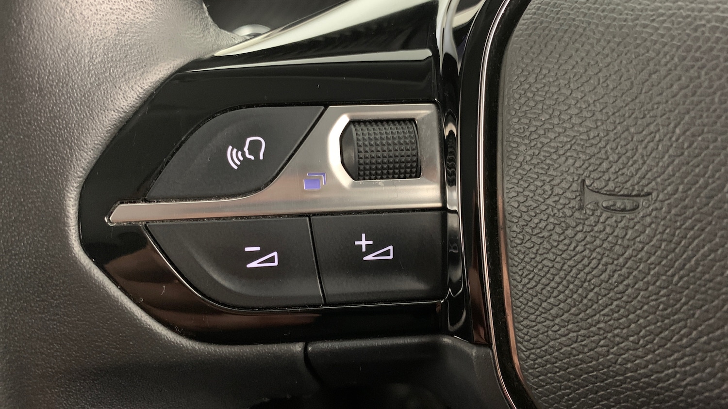 Used Peugeot 2008 2022 for sale - 77551309: Photo 19