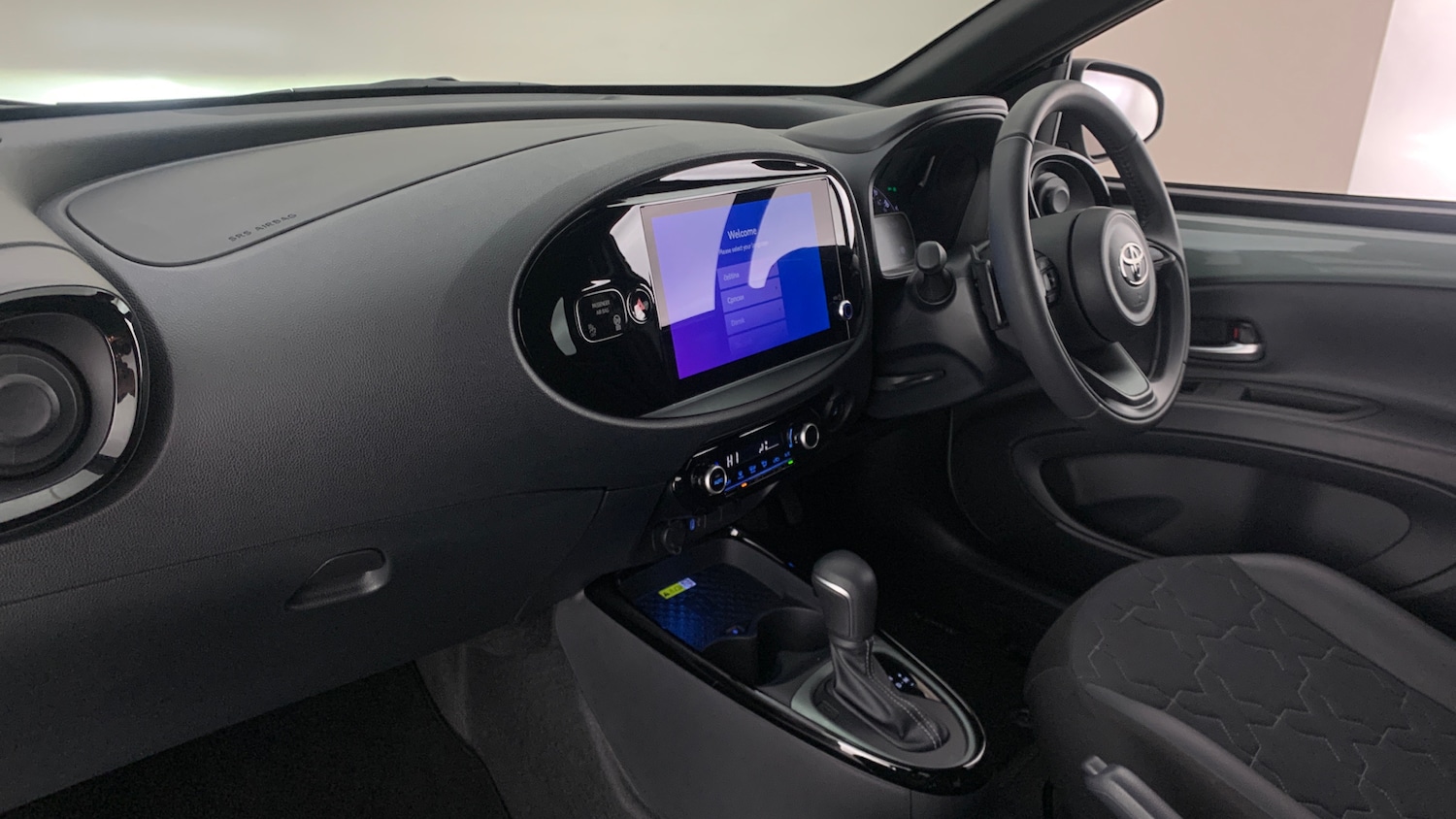 Used Toyota Aygo X 2024 for sale - 76647065: Photo 2