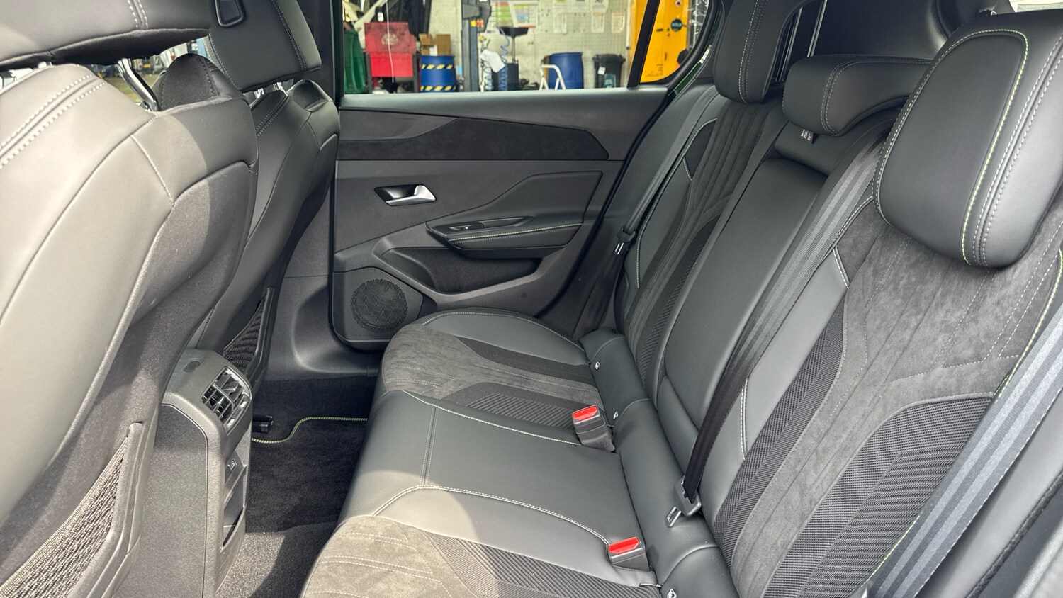 Vehicle 33