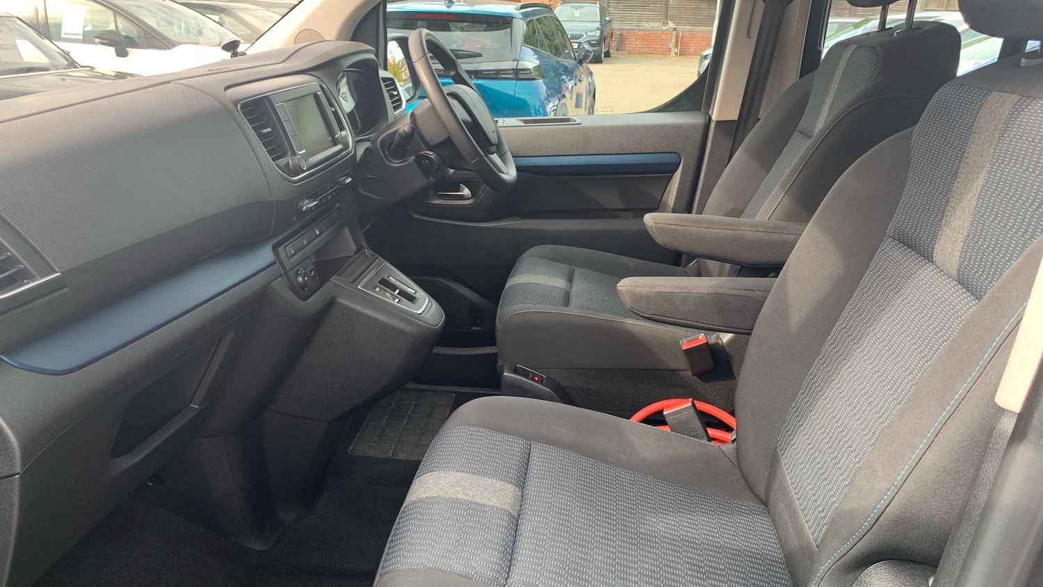 Used Peugeot Traveller 2021 for sale - 77525654: Photo 12