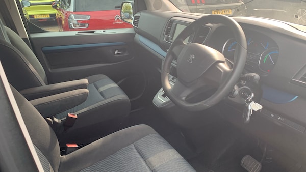 Used Peugeot Traveller 2021 for sale - 76123526: Photo 11