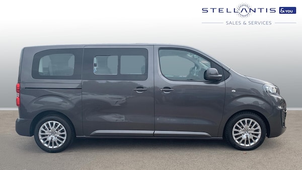 Used Peugeot Traveller 2021 for sale - 76123526: Photo 2