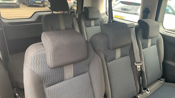 Used Peugeot Traveller 2021 for sale - 76123526: Photo 42