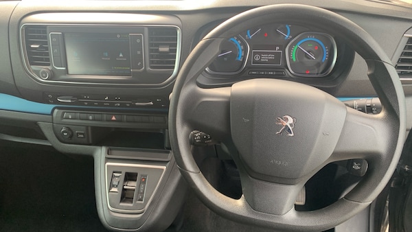 Used Peugeot Traveller 2021 for sale - 76123526: Photo 4