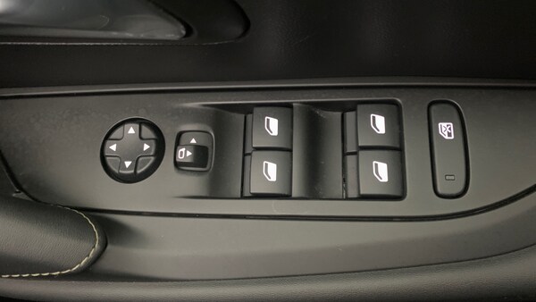 Used Peugeot 208 2022 for sale - 76110301: Photo 36