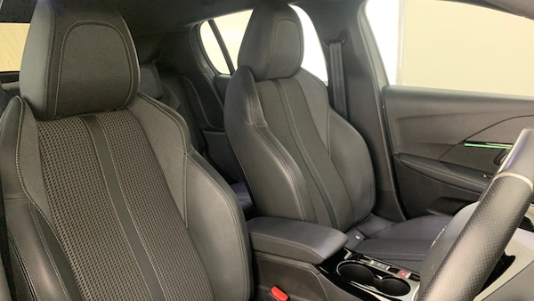Used Peugeot 208 2022 for sale - 76110301: Photo 38