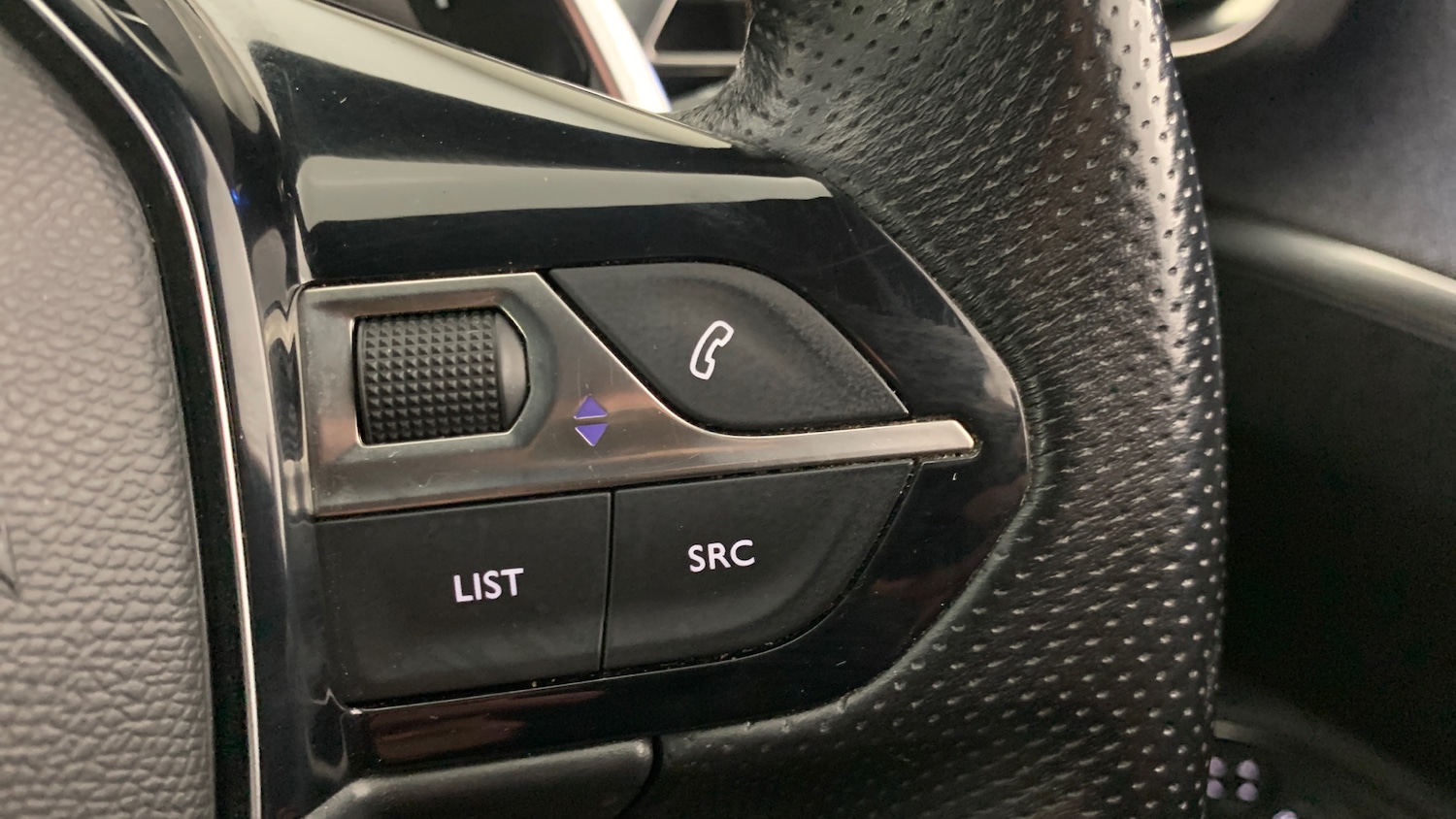 Used Peugeot 5008 2020 for sale - 76260935: Photo 18