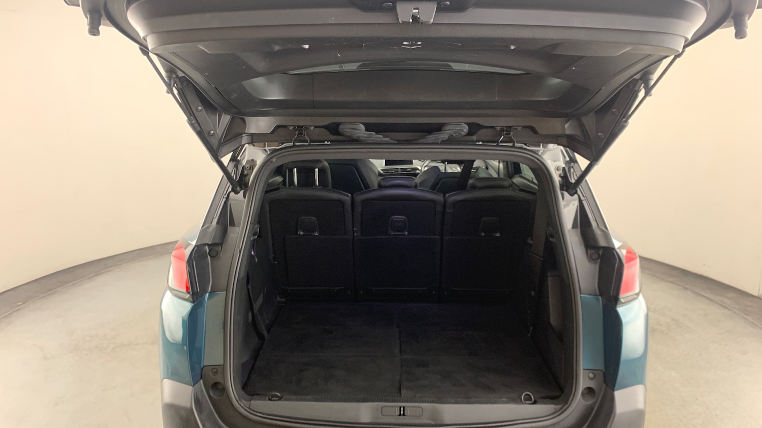 Used Peugeot 5008 2020 for sale - 76260935: Photo 5