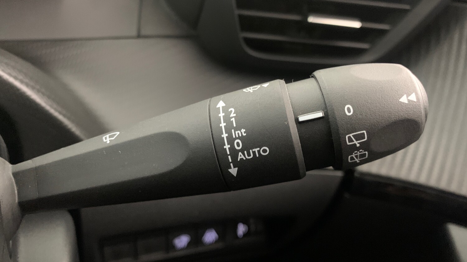 Used Peugeot 2008 2022 for sale - 77092112: Photo 40