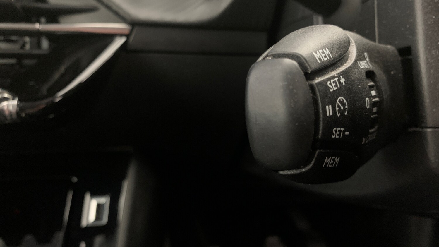 Used Peugeot 2008 2022 for sale - 77092112: Photo 41