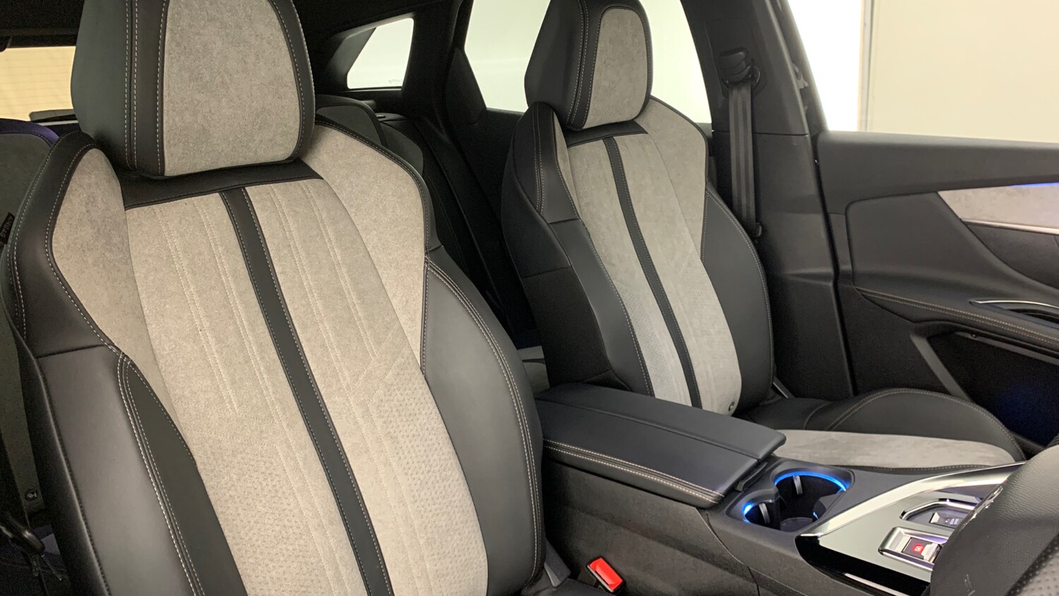 Used Peugeot 3008 2021 for sale - 77163955: Photo 51