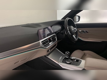 Used BMW 3 Series 2019 for sale - 77754956: Photo