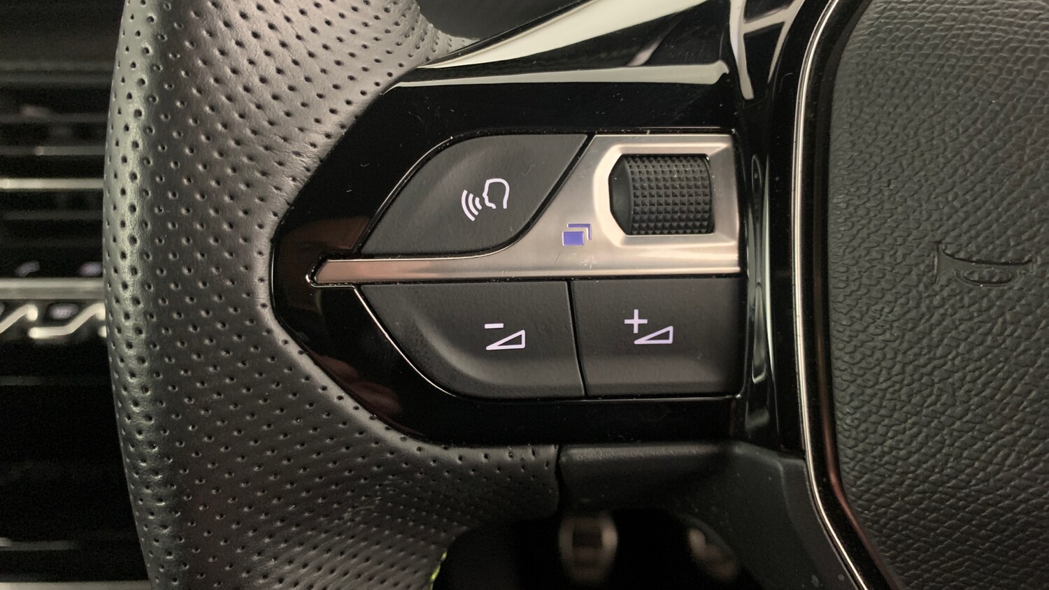 Used Peugeot 208 2022 for sale - 76327663: Photo 19