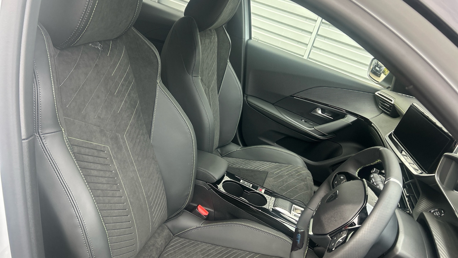 Used Peugeot 2008 2025 for sale - 76977331: Photo 40