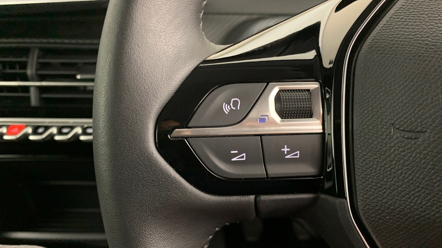 Used Peugeot 208 2023 for sale - 76372188: Photo 19