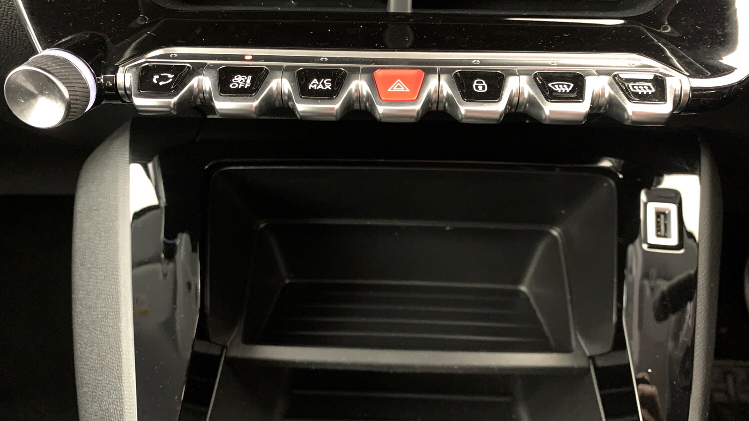 Used Peugeot 208 2023 for sale - 76372188: Photo 30