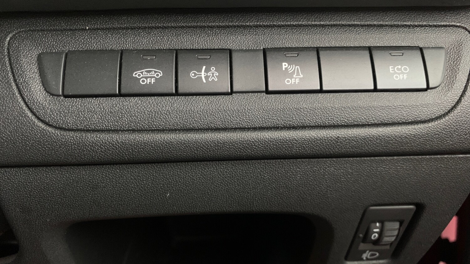 Used Peugeot 2008 2019 for sale - 76139396: Photo 20