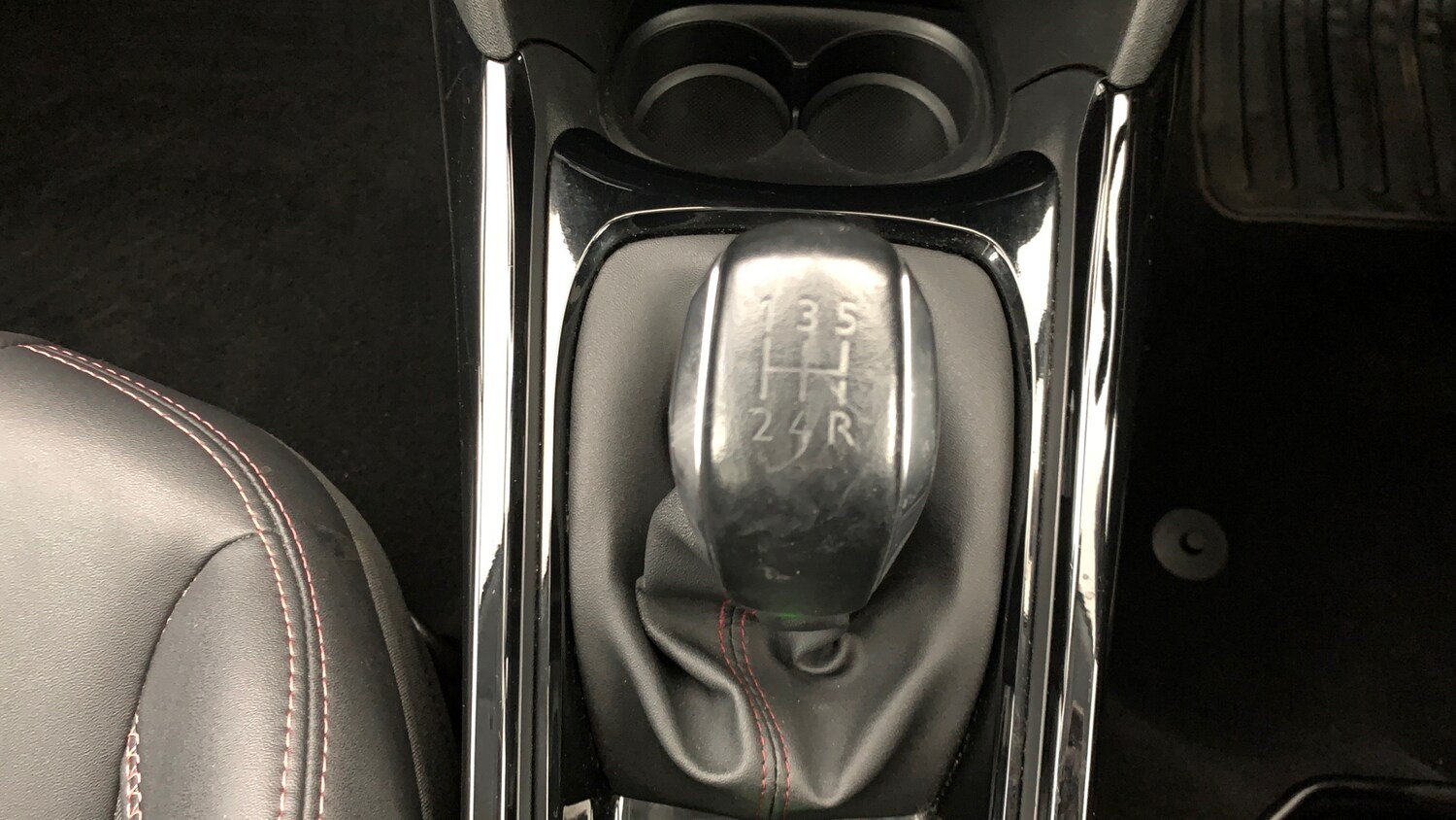 Used Peugeot 2008 2019 for sale - 76139396: Photo 30