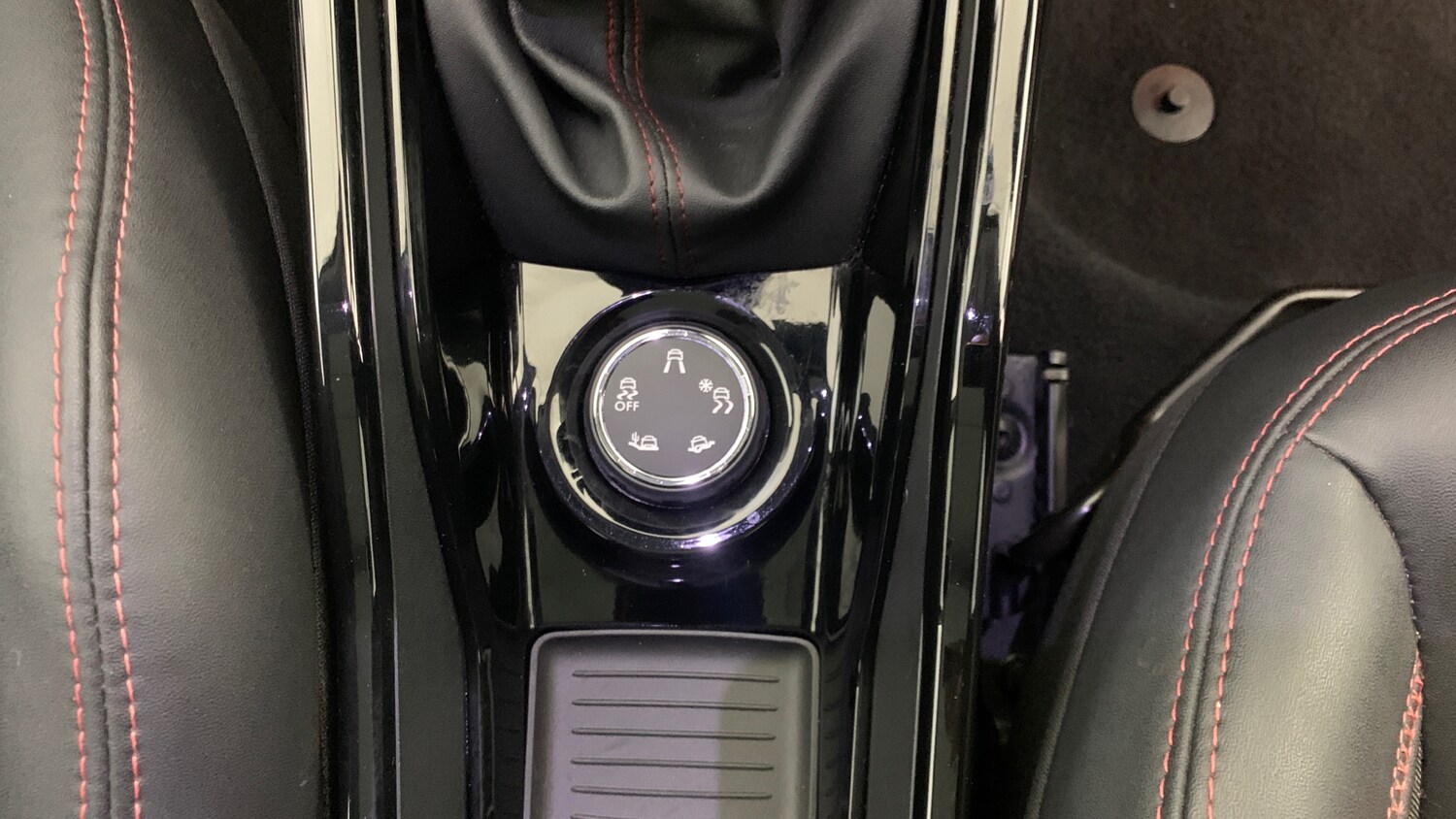 Used Peugeot 2008 2019 for sale - 76139396: Photo 31