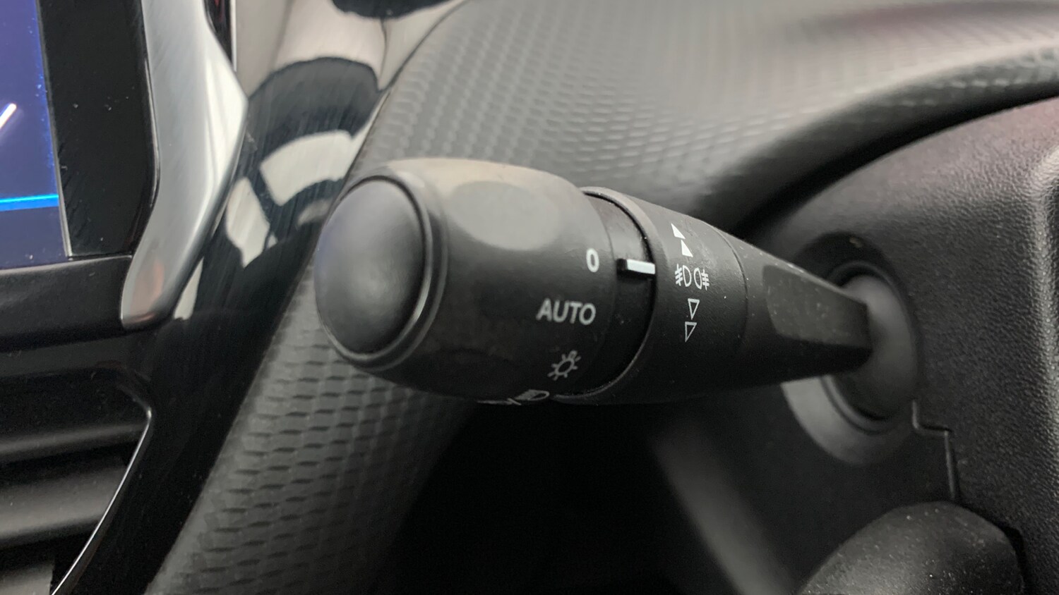 Used Peugeot 2008 2019 for sale - 76139396: Photo 34