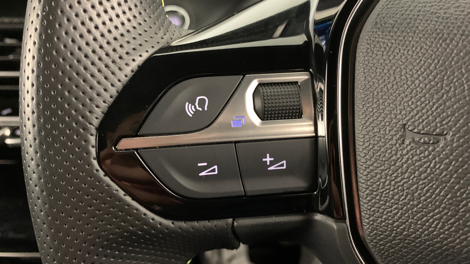 Used Peugeot 208 2021 for sale - 78102198: Photo 18