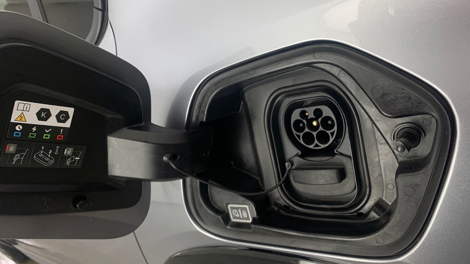 Used Peugeot 208 2021 for sale - 78102198: Photo 31