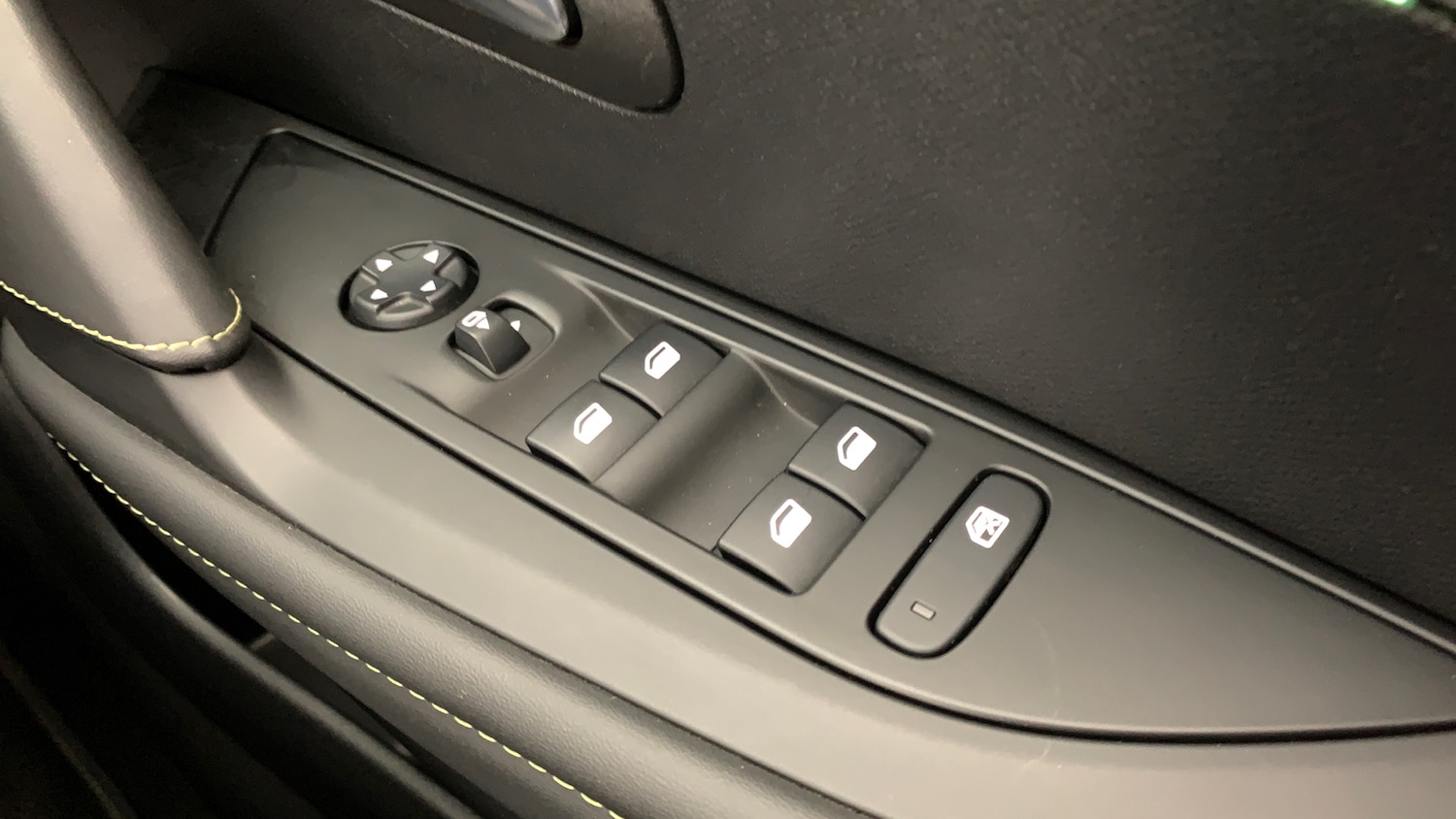 Used Peugeot 208 2021 for sale - 78102198: Photo 39